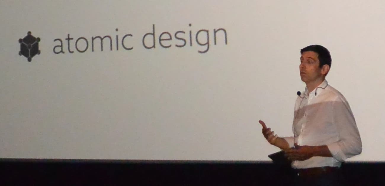 Presenting a NOS internal project at Alvaláxia's movie theater